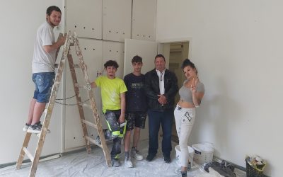 Közösségi összefogással újult meg a Civil Központ rendezvényterme!